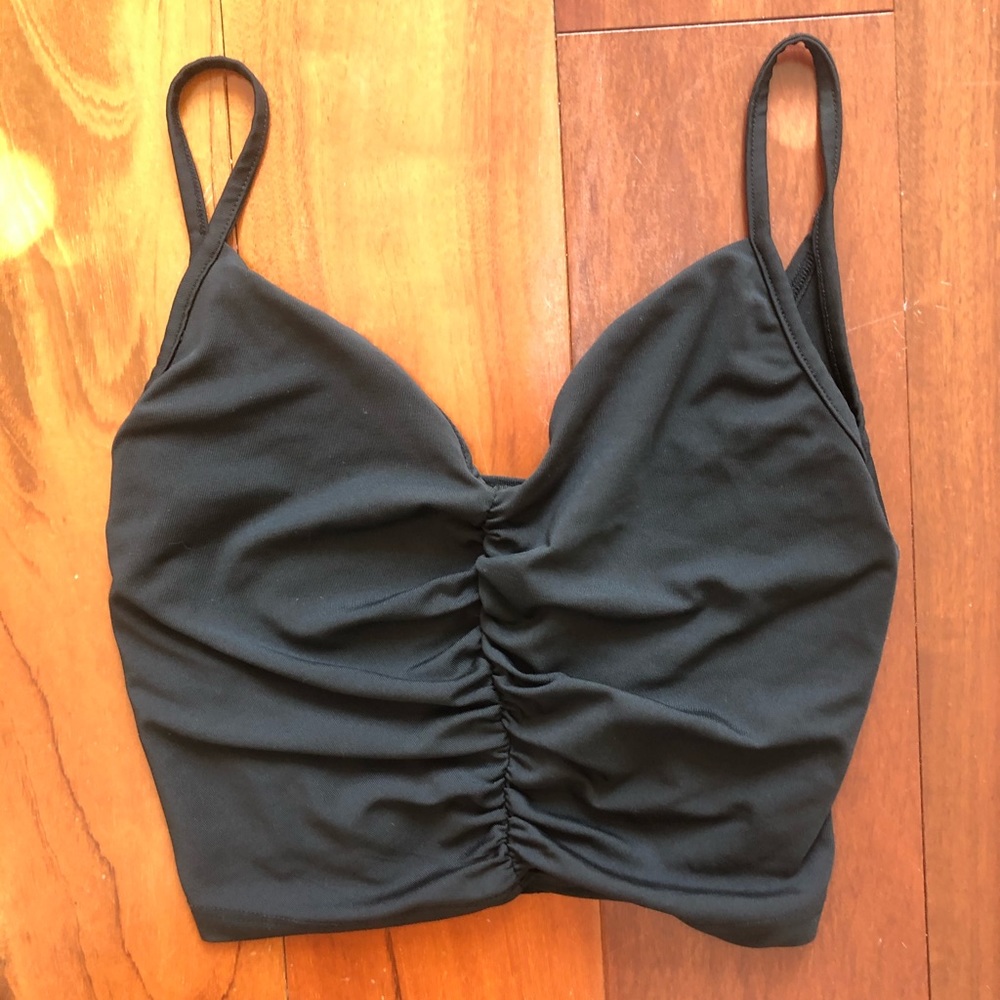 BLACK TANK TOP SUPER CUTE